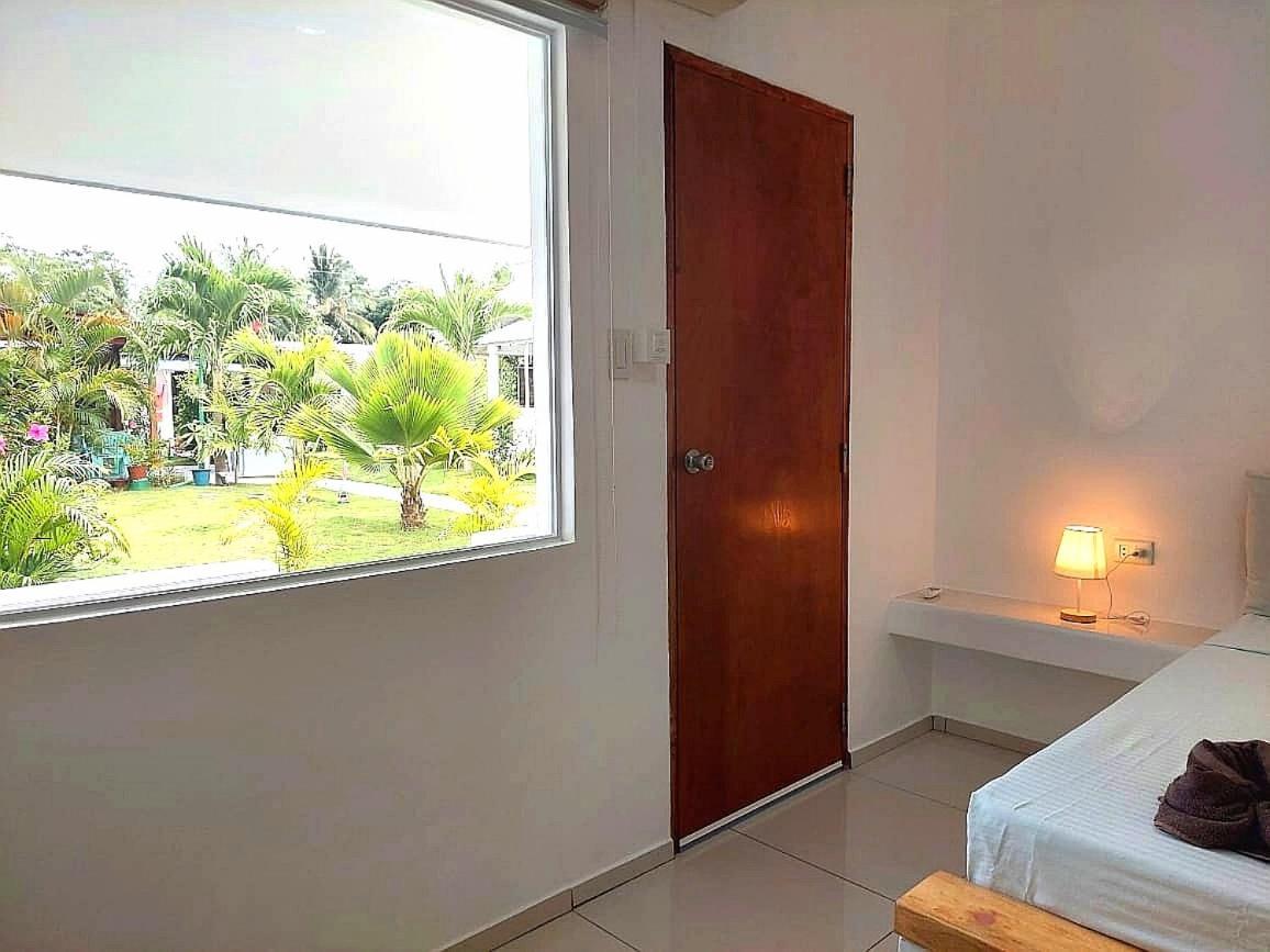Astillo'S Guest Houses Моалбоал Номер фото