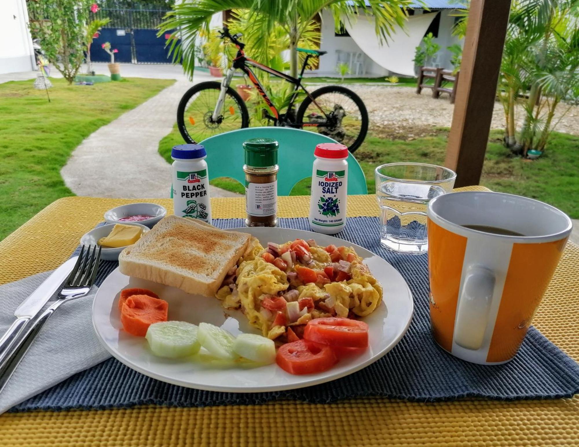 Astillo'S Guest Houses Моалбоал Номер фото